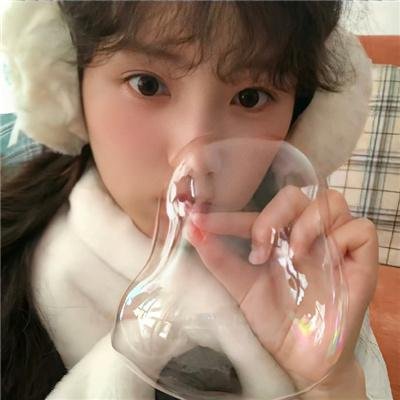 窃窃私语